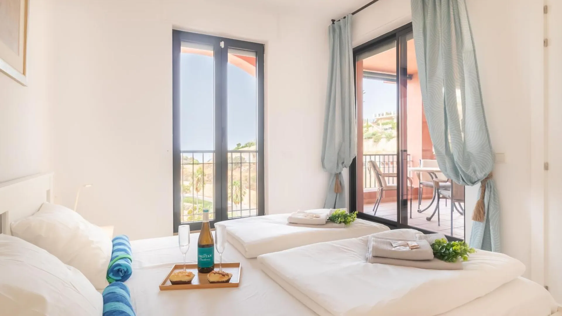 Calma Cascada Seaview Apartment Sitio de Calahonda Spain