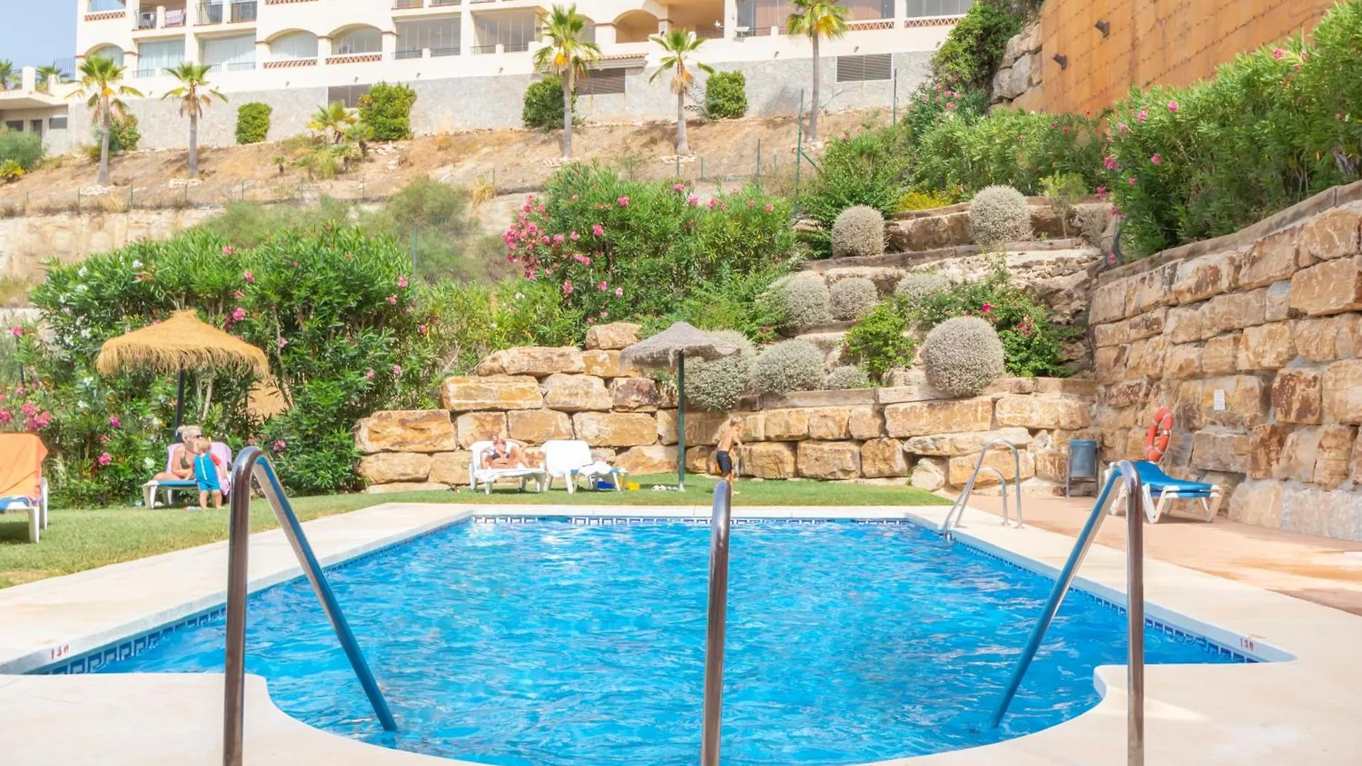 Calma Cascada Seaview Apartment Sitio de Calahonda Spain